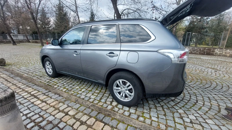 Mitsubishi Outlander 2.2di4WD, снимка 4 - Автомобили и джипове - 47219430