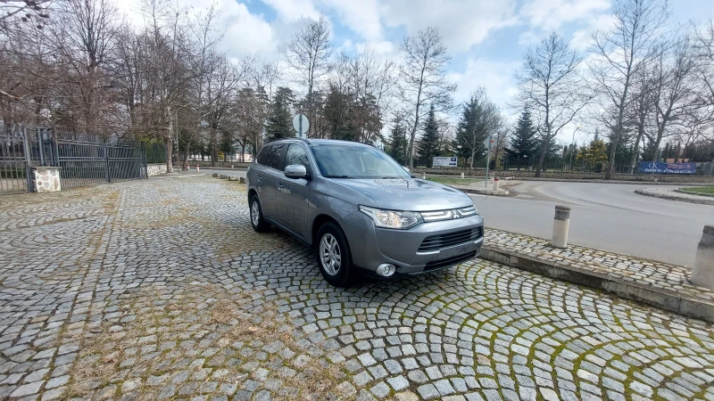 Mitsubishi Outlander 2.2di4WD, снимка 2 - Автомобили и джипове - 47219430