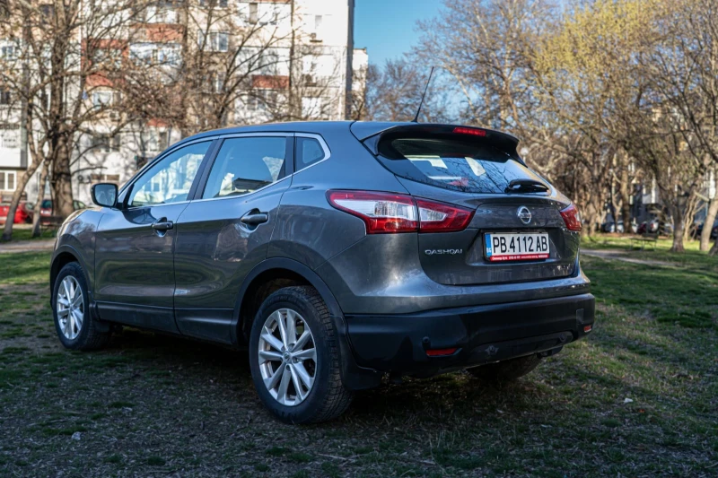 Nissan Qashqai 1.2I, снимка 4 - Автомобили и джипове - 49583631