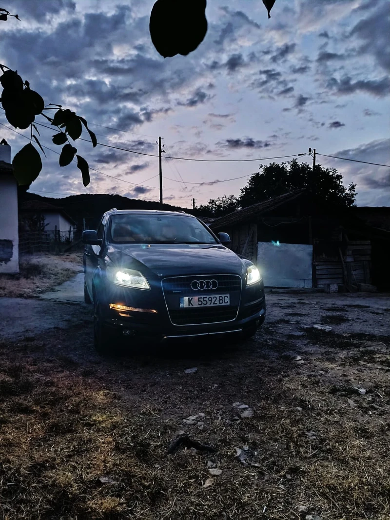 Audi Q7, снимка 6 - Автомобили и джипове - 52465272