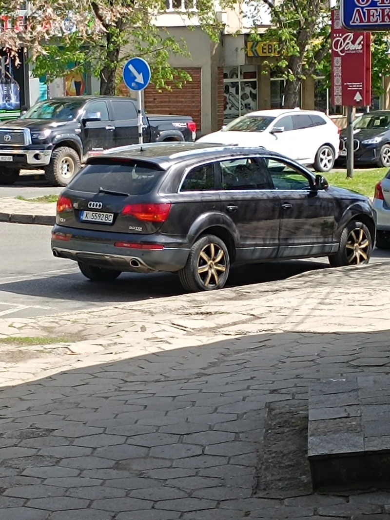 Audi Q7, снимка 2 - Автомобили и джипове - 52465272