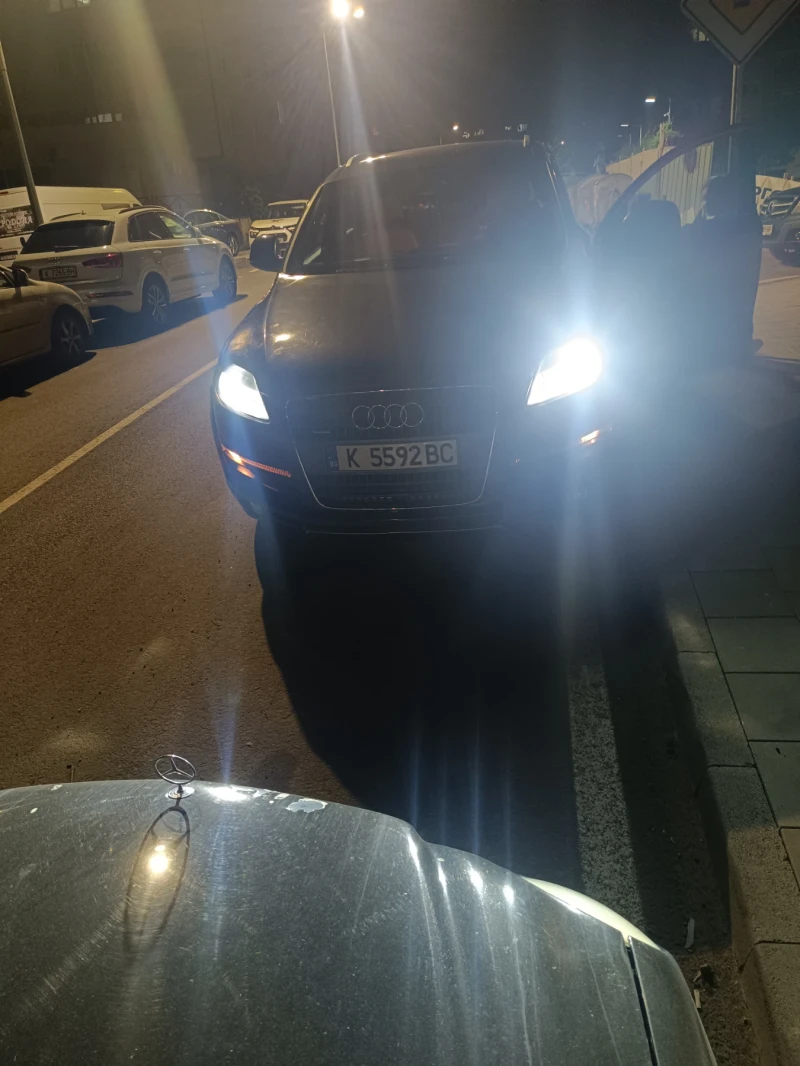 Audi Q7, снимка 4 - Автомобили и джипове - 52465272