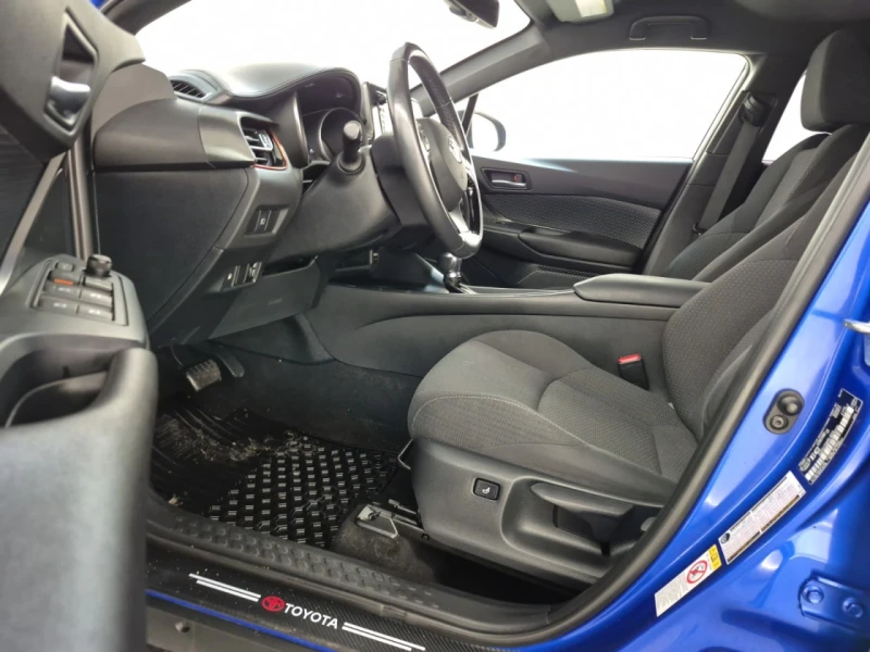 Toyota C-HR CARFAX* АВТОФИНАНСИРАНЕ* БЕЗ ПЪРВОНАЧАЛНА ВНОСКА* , снимка 5 - Автомобили и джипове - 52953418