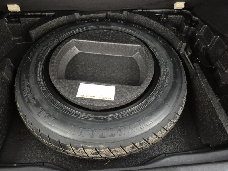 Toyota C-HR CARFAX* АВТОФИНАНСИРАНЕ* БЕЗ ПЪРВОНАЧАЛНА ВНОСКА* , снимка 11 - Автомобили и джипове - 52953418