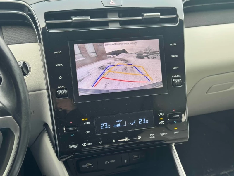 Hyundai Tucson * Luxury * CARFAX /PANO/NAVI/LANE ASSIST, снимка 10 - Автомобили и джипове - 53338277