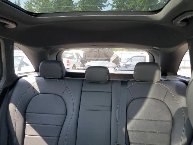 Mercedes-Benz GLC 300 4MATIC / BURMESTER / PANO - изображение 10