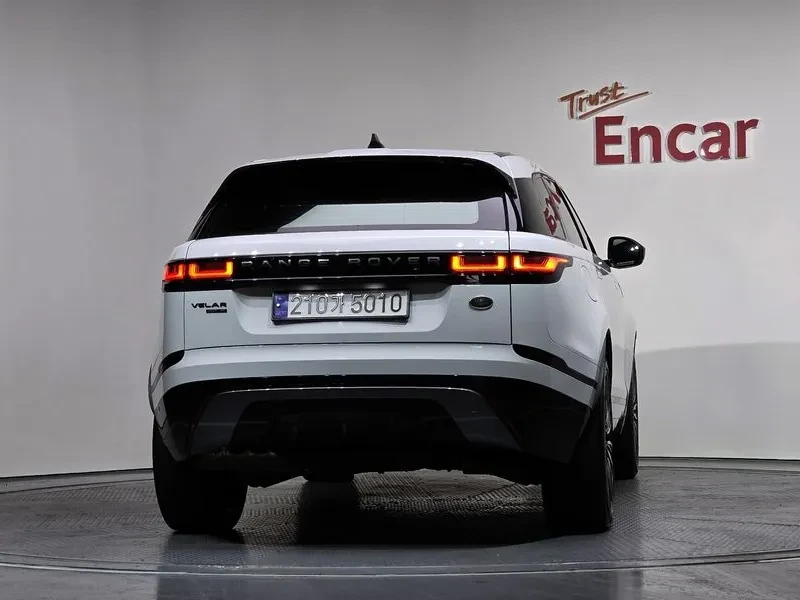 Land Rover Range Rover Velar, снимка 4 - Автомобили и джипове - 54515156