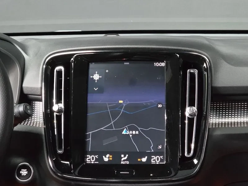 Volvo XC40 T4 R-Design, снимка 15 - Автомобили и джипове - 55263042