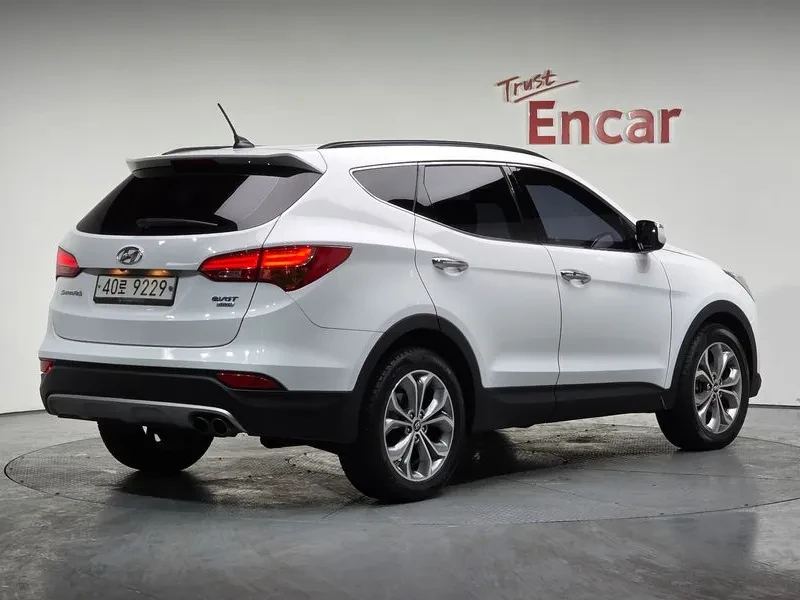 Hyundai Santa fe 2.0 CRDi 4WD - САМО 30% АВАНС, снимка 2 - Автомобили и джипове - 56159116