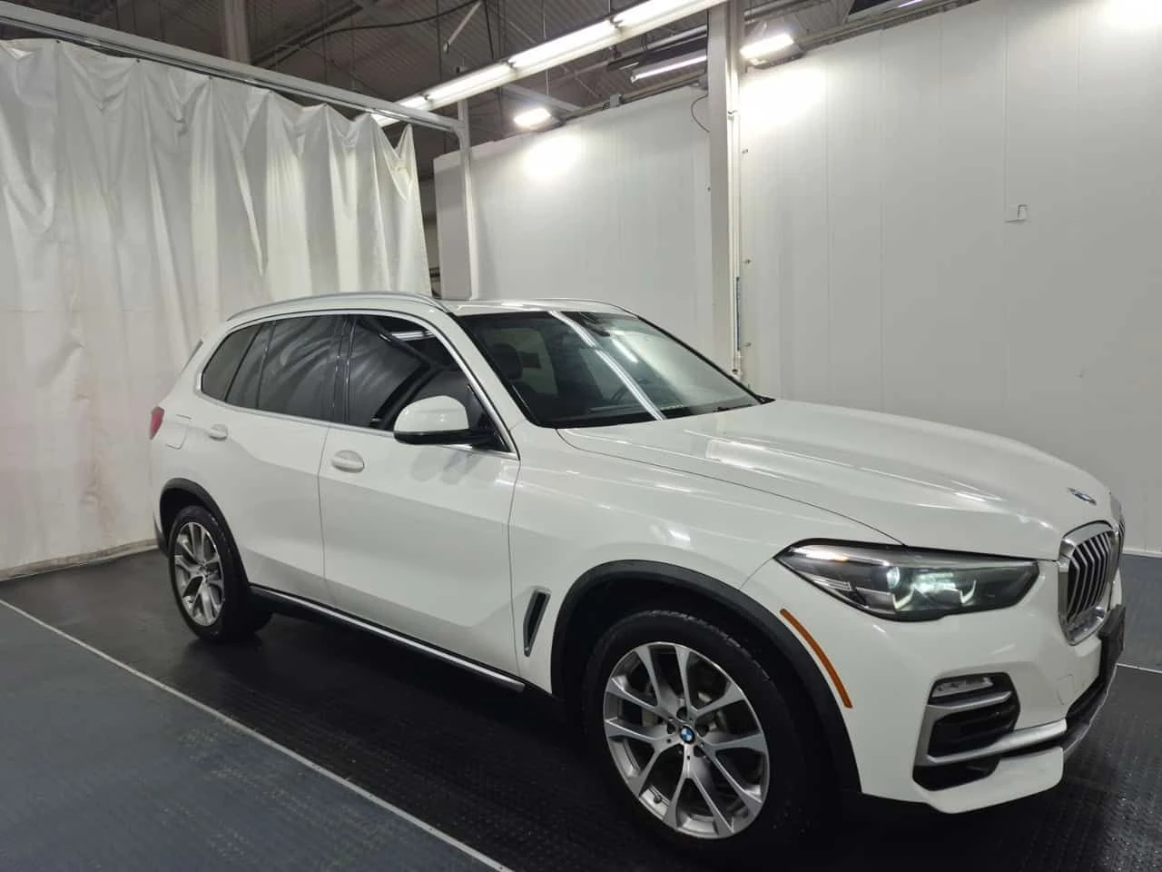BMW X5 xDrive40i X-Line | PANO | KEYLESS | ПОДГРЕВИ |  - изображение 2