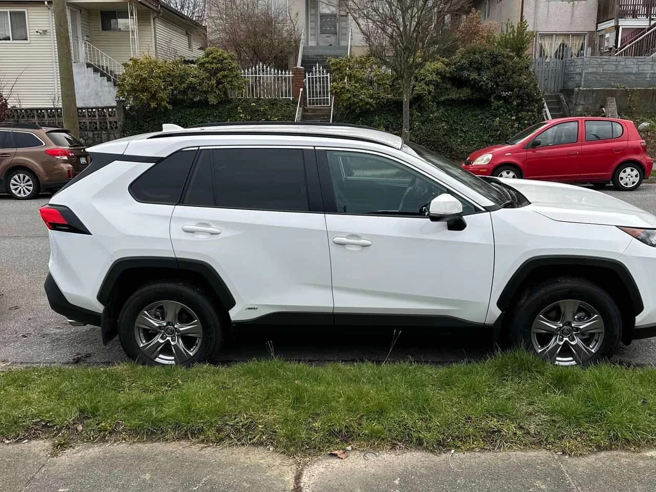 Toyota Rav4 * Hybrid LE * CARFAX * ���� �� �� | Mobile.bg � ����������� 16