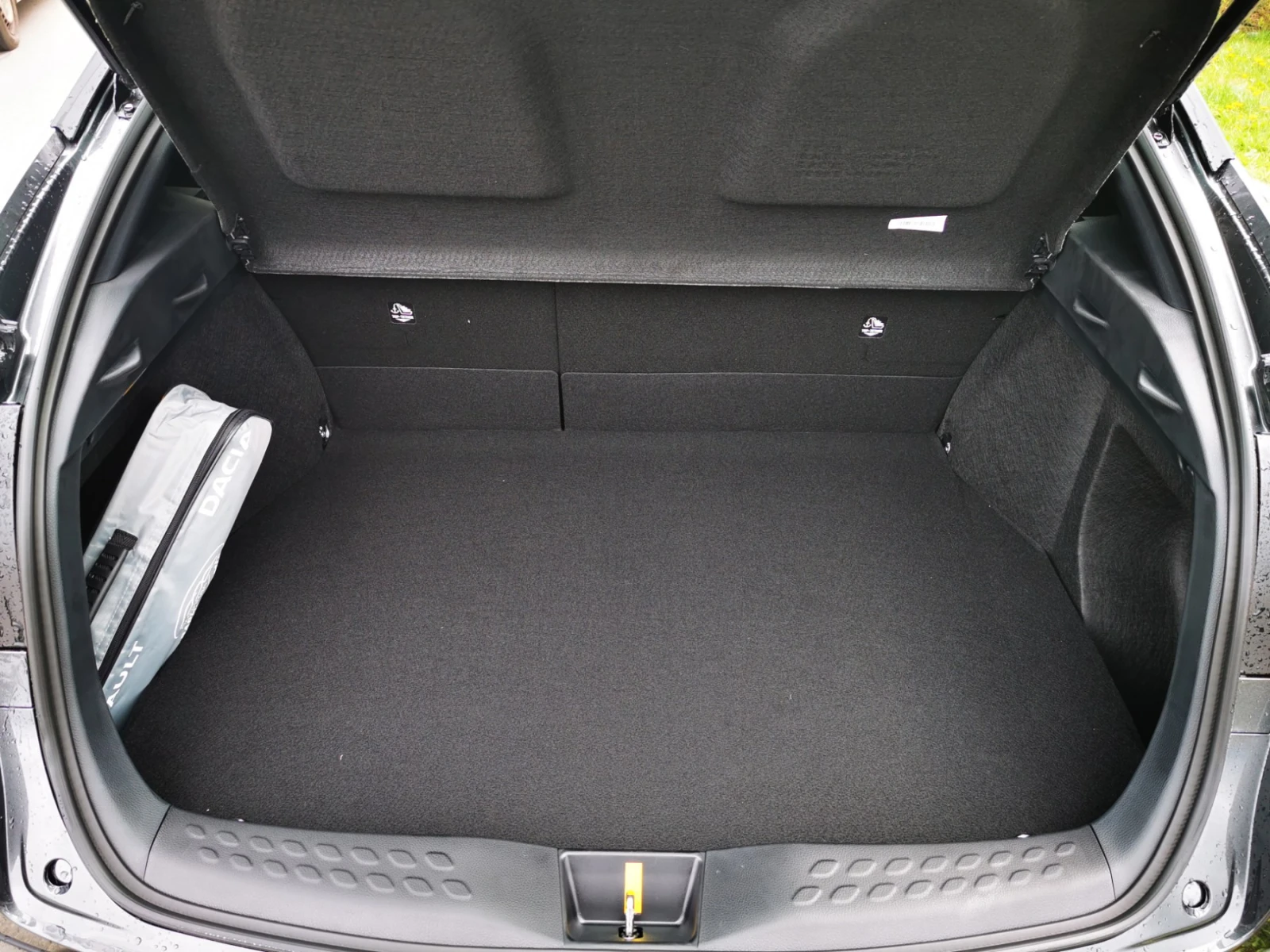 Toyota C-HR 1500Евро за плучаване, 1.8Hybrid e-CVT, снимка 11 - Автомобили и джипове - 53703384