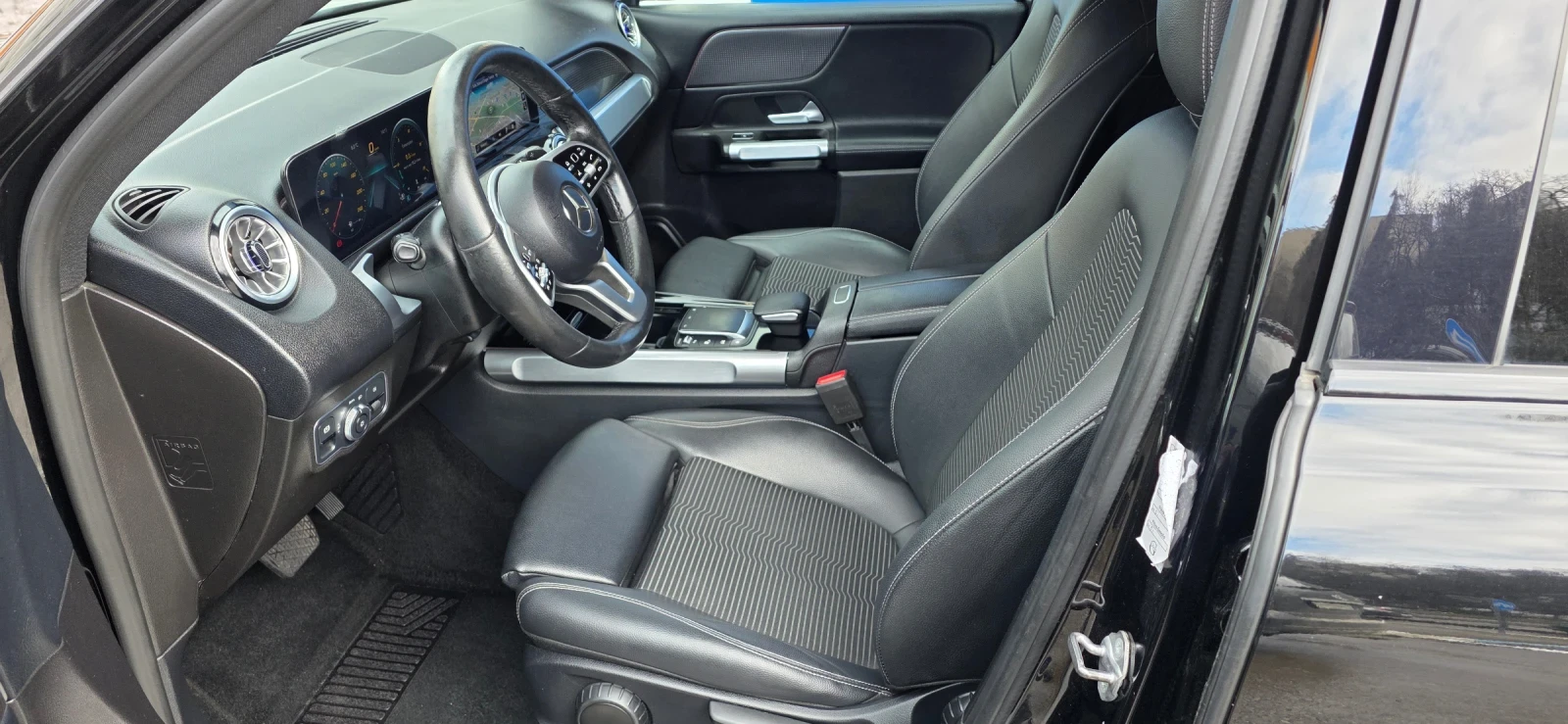 Mercedes-Benz GLB, снимка 8 - Автомобили и джипове - 54336251