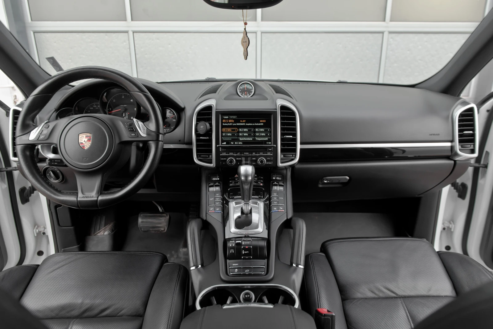 Porsche Cayenne 3.0TDI* FULL, снимка 13 - Автомобили и джипове - 54614951