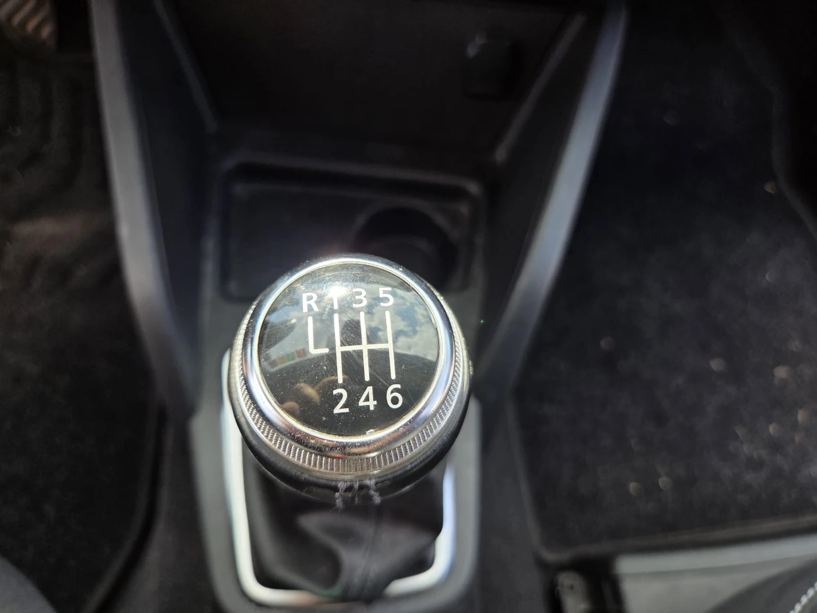 Dacia Duster 1.5 dci , снимка 12 - Автомобили и джипове - 55069306