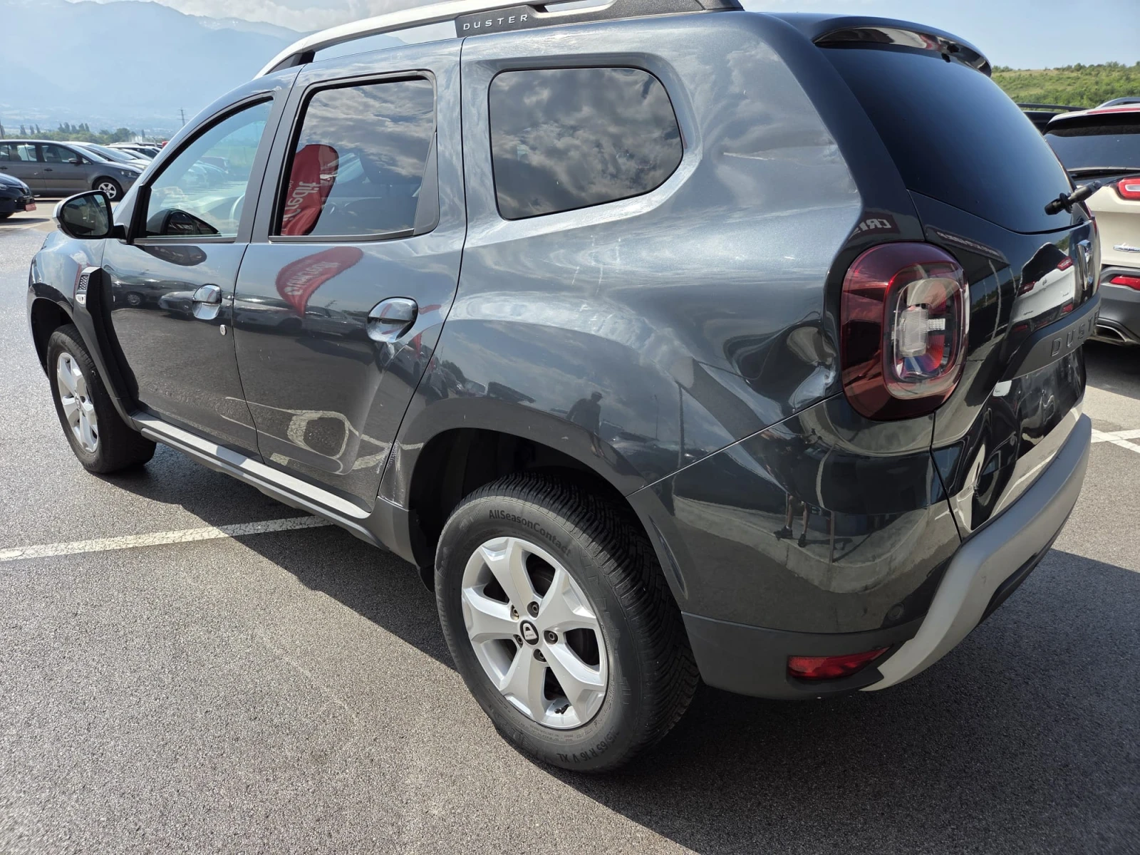 Dacia Duster 1.5 dci , снимка 6 - Автомобили и джипове - 55069306