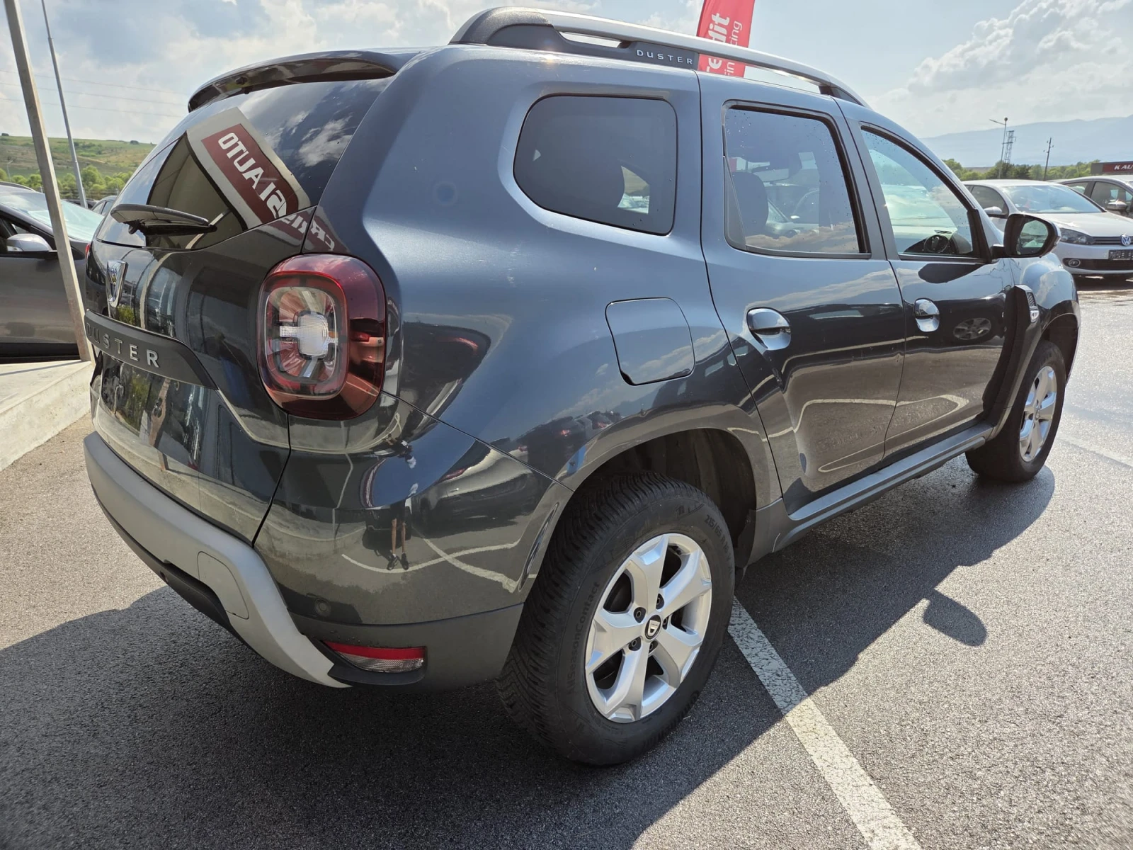Dacia Duster 1.5 dci , снимка 4 - Автомобили и джипове - 55069306