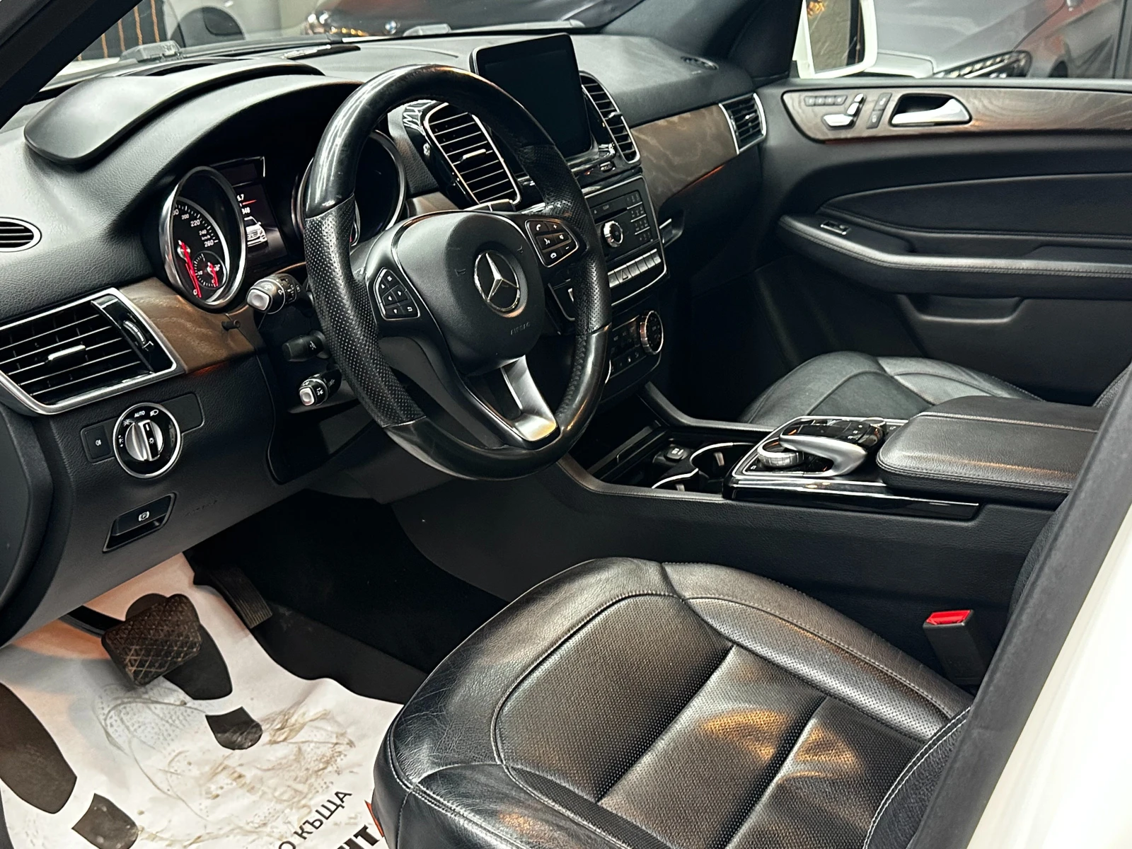 Mercedes-Benz GLE 350 AMG Пакет/ГАРАНЦИЯ, снимка 8 - Автомобили и джипове - 55141649