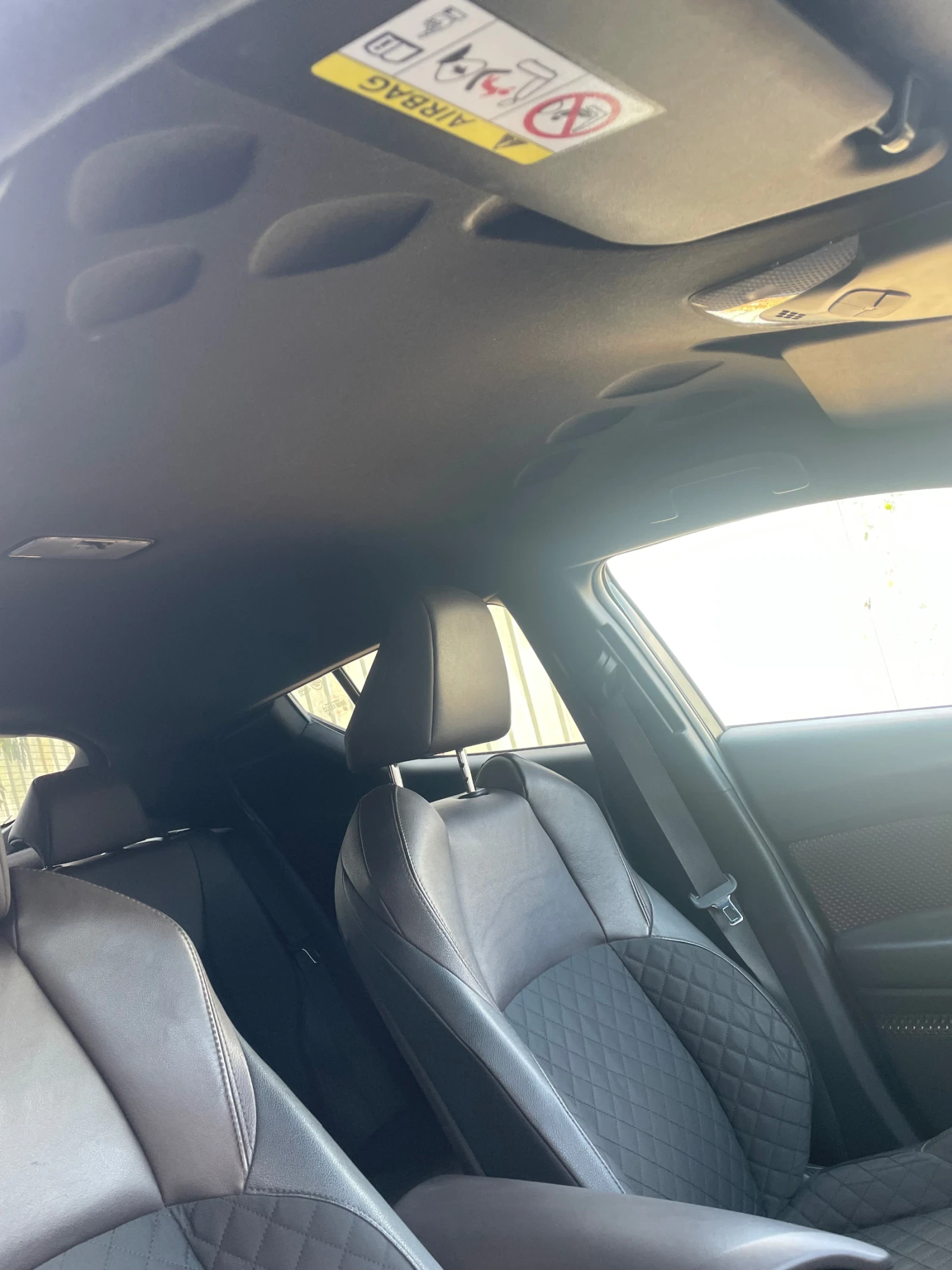 Toyota C-HR 1.8 🔝 Hybrid, снимка 12 - Автомобили и джипове - 55950724