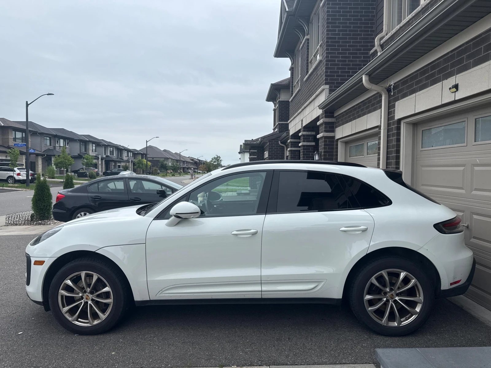 Porsche Macan * AWD * CARFAX * ОПЦИЯ ЗА ФИНАНСИРАНЕ, снимка 2 - Автомобили и джипове - 56059358