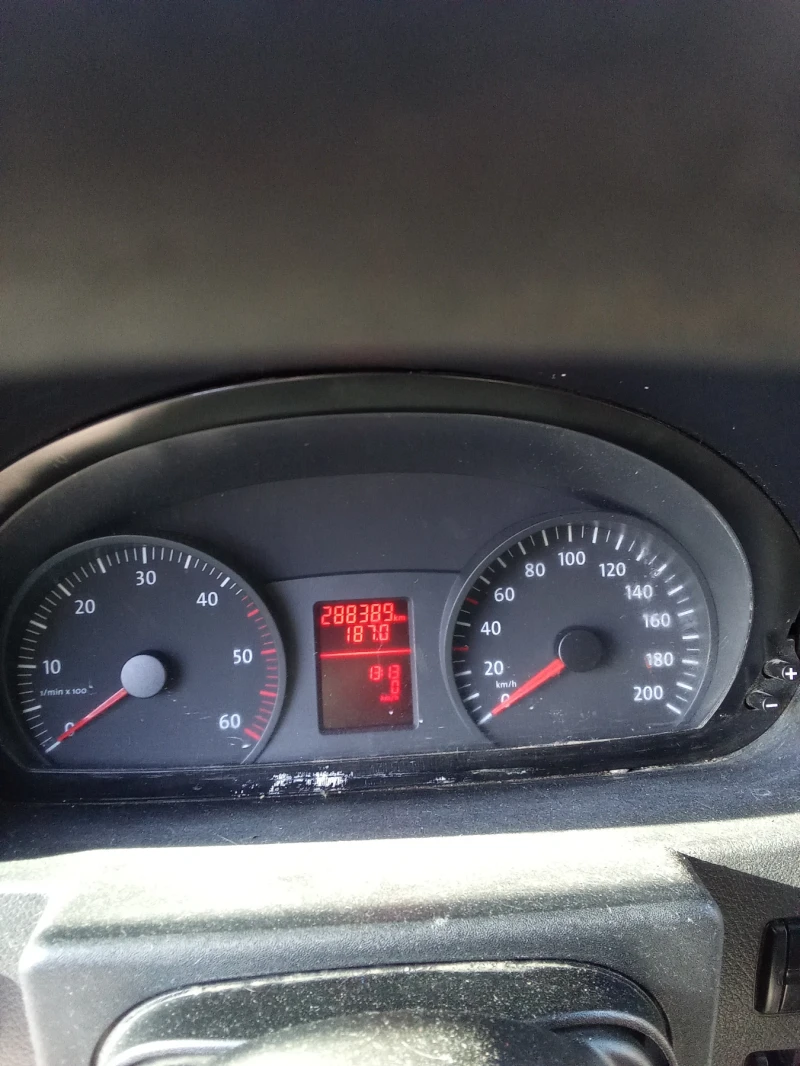 VW Crafter, снимка 9 - Бусове и автобуси - 52695558