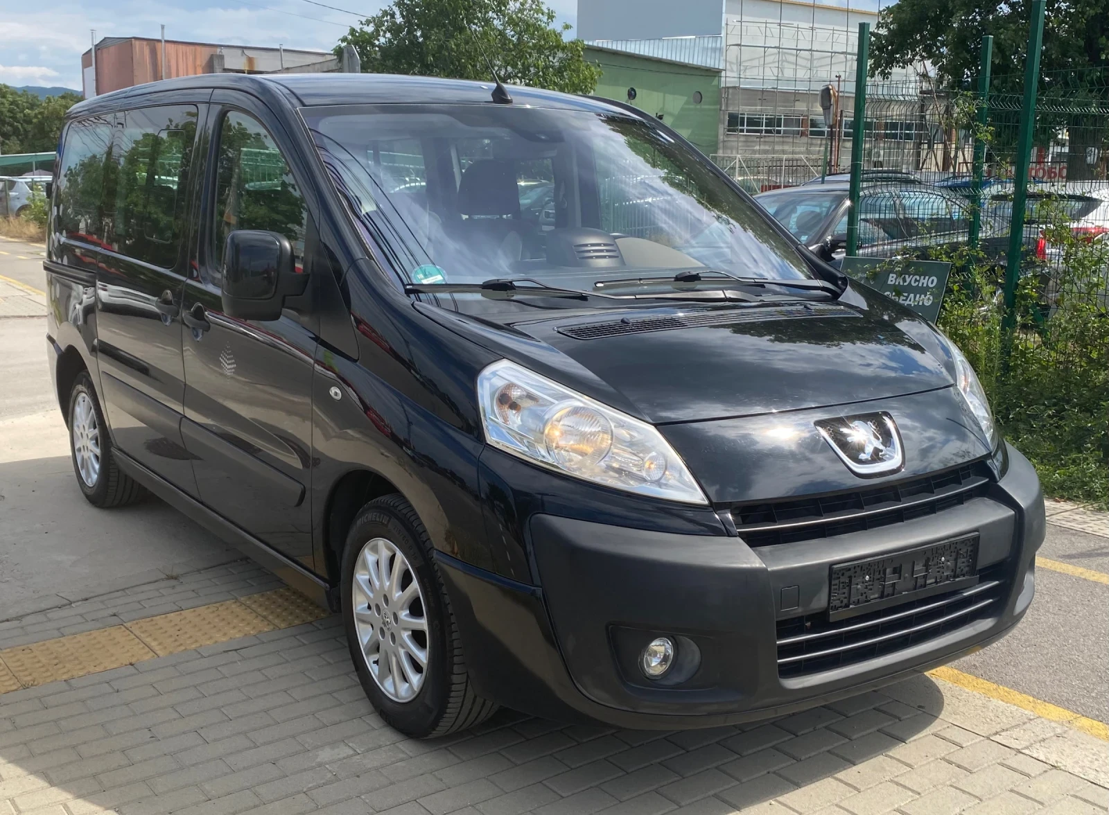 Peugeot Expert 2.0 HDI 136 к.с. 145 ХИЛ.КМ-Сервизна история !, снимка 3 - Бусове и автобуси - 55193302
