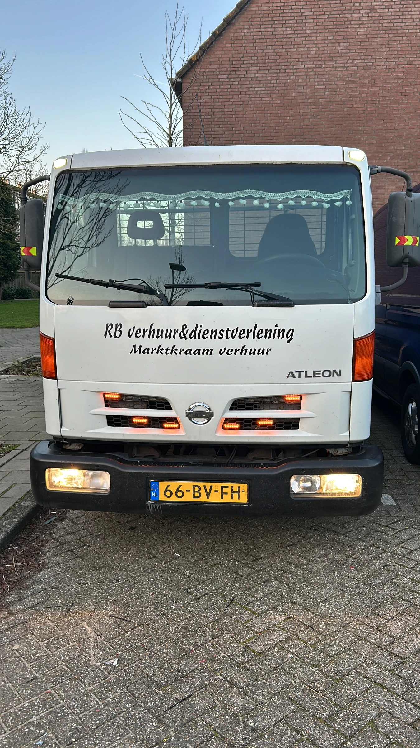 Nissan Atleon, снимка 2 - Камиони - 54921704