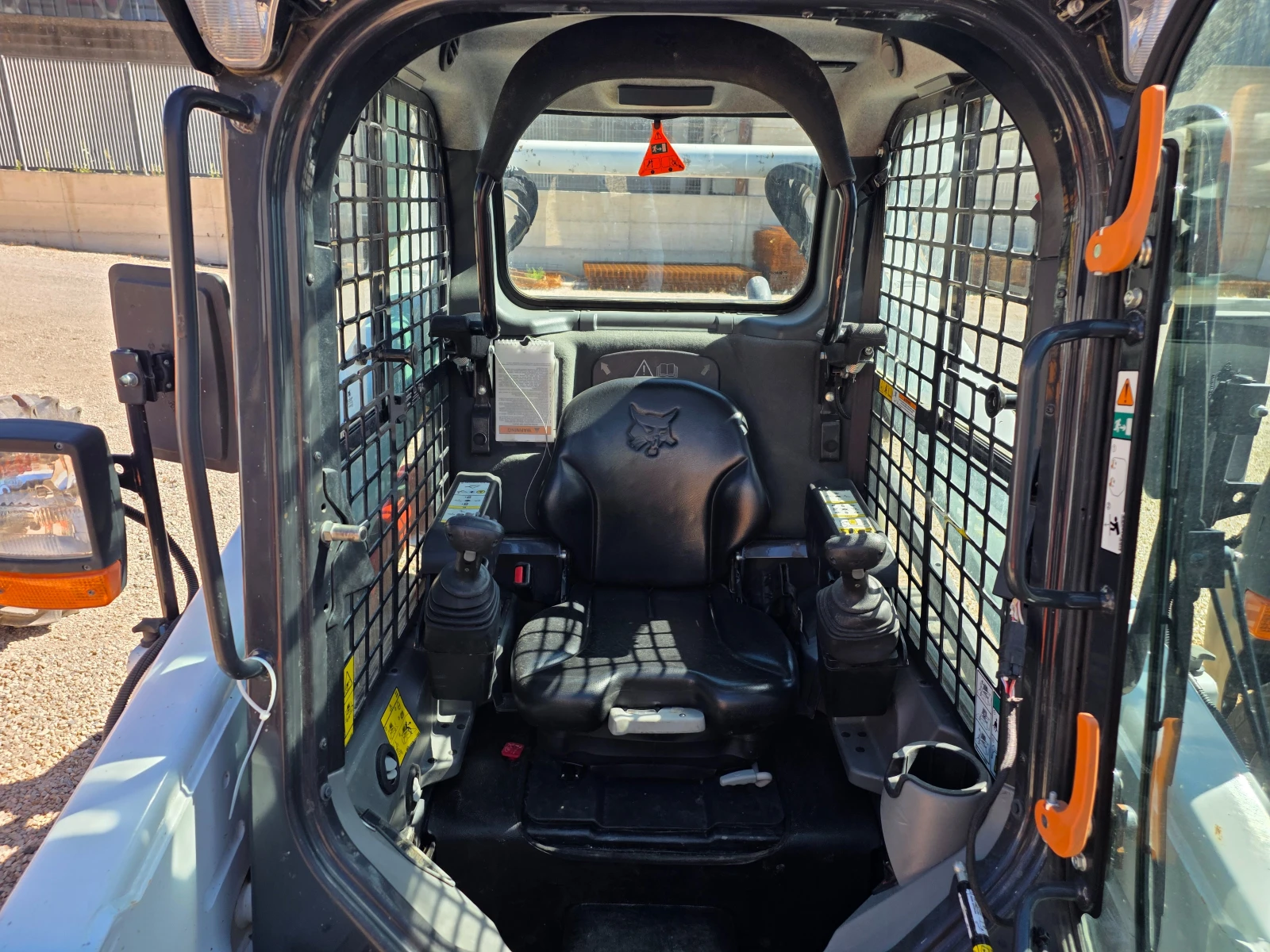 Мини челни товарачи Bobcat S590-HF-КЛИМА, снимка 6 - Индустриална техника - 56214521