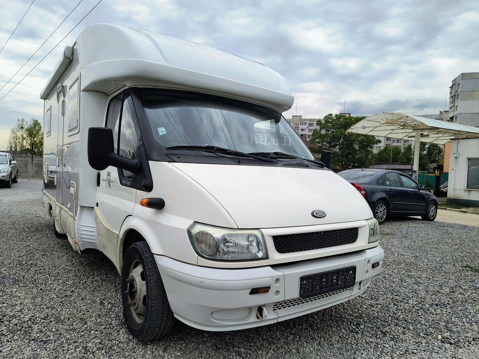 Кемпер Ford 2.4TDCi/125кс/КЛИМАТИК/RIMOR Sailer, снимка 2 - Каравани и кемпери - 56110568