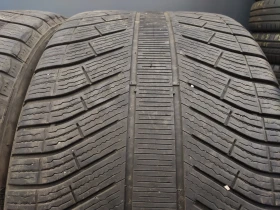 Гуми Зимни 305/35R21, снимка 1