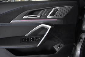 BMW iX2 xDrive30, снимка 9