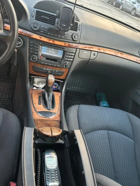 Mercedes-Benz E 220, снимка 8