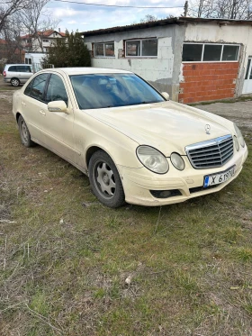 Mercedes-Benz E 220, снимка 3