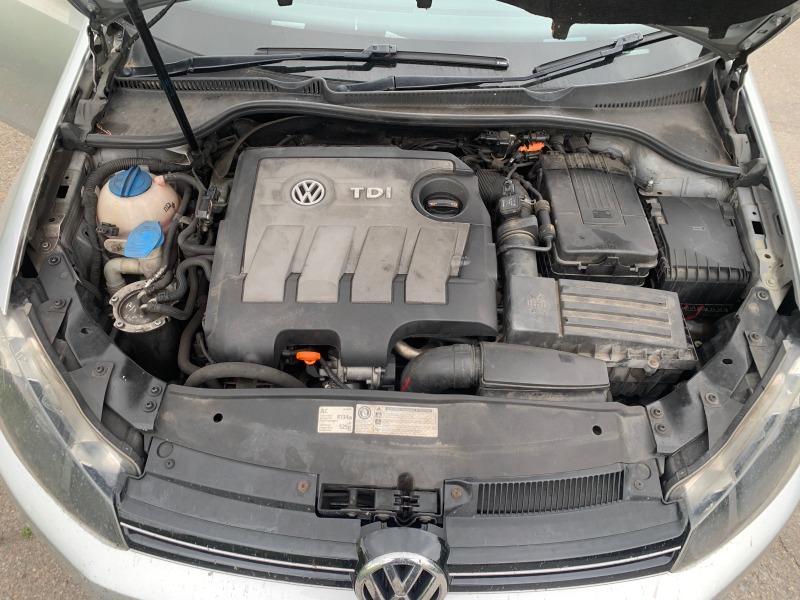 VW Golf 6 1.6tdi 105hp, снимка 7 - Автомобили и джипове - 41989627