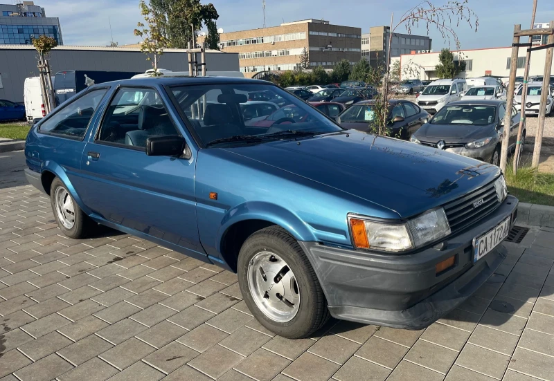 Toyota Corolla AE86, снимка 1 - Автомобили и джипове - 47511797