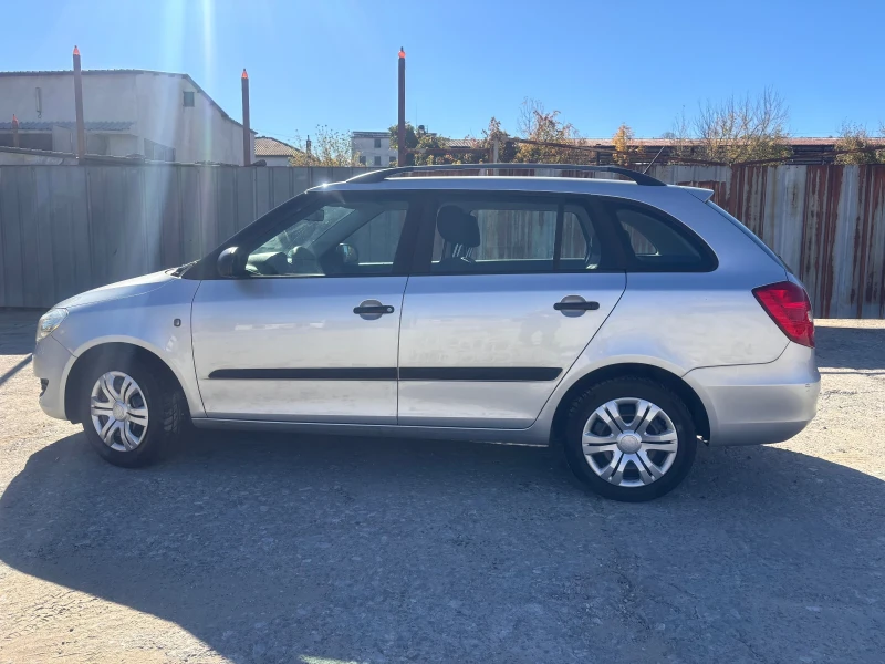 Skoda Fabia 1.2, снимка 2 - Автомобили и джипове - 47762442