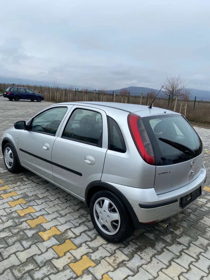 Opel Corsa 1.2i Климатик, снимка 6 - Автомобили и джипове - 48228695