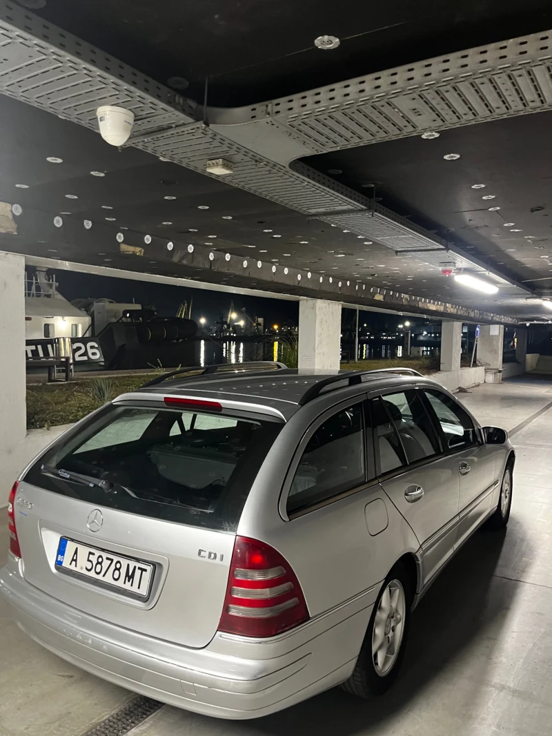 Mercedes-Benz C 220, снимка 2 - Автомобили и джипове - 48728120