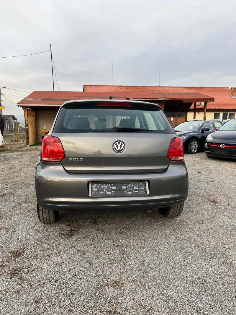 VW Polo 1.6, снимка 8 - Автомобили и джипове - 48841452