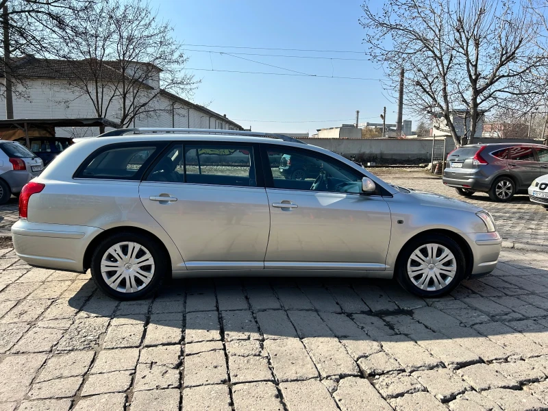 Toyota Avensis Комби, снимка 2 - Автомобили и джипове - 49025467