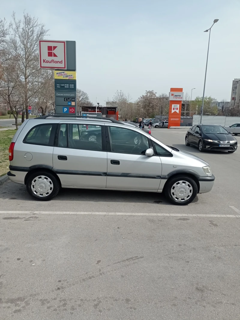 Opel Zafira, снимка 7 - Автомобили и джипове - 49608391