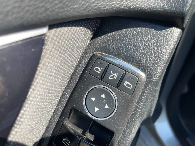 Mercedes-Benz C 250 CDI Blue Efficiency 4Matic Auto 204 к.с Навигация, снимка 17 - Автомобили и джипове - 52612292