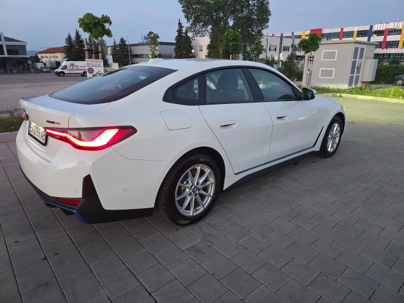 BMW i4 edrive40, снимка 2 - Автомобили и джипове - 52931067