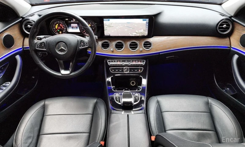 Mercedes-Benz E 300, снимка 7 - Автомобили и джипове - 52992308