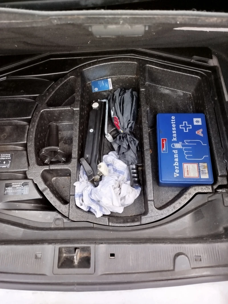 Mercedes-Benz CLK 200 kompresor, снимка 15 - Автомобили и джипове - 53141494