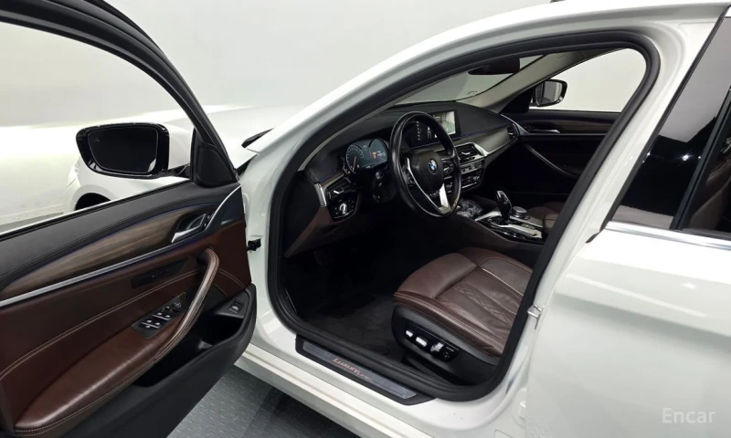 BMW 530, снимка 11 - Автомобили и джипове - 53151080