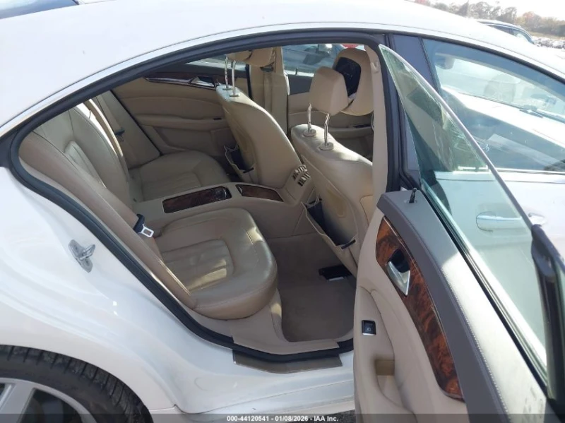 Mercedes-Benz CLS 550 4.6l, снимка 8 - Автомобили и джипове - 53340982
