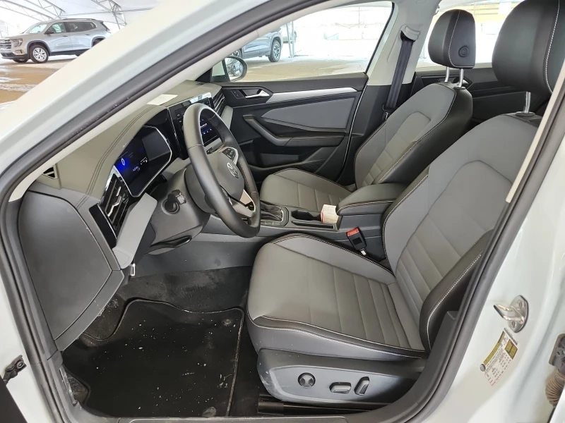 VW Jetta 1.5L| CARFAX| Подгреви| 2 Kлюча, снимка 5 - Автомобили и джипове - 53361331