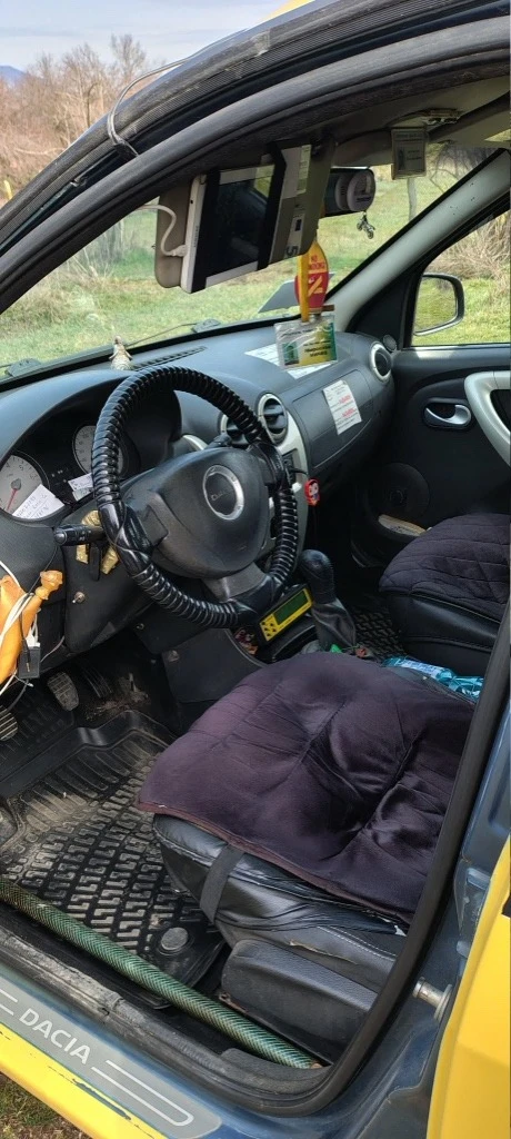Dacia Logan 1.4 газ/бензин, снимка 7 - Автомобили и джипове - 54389735