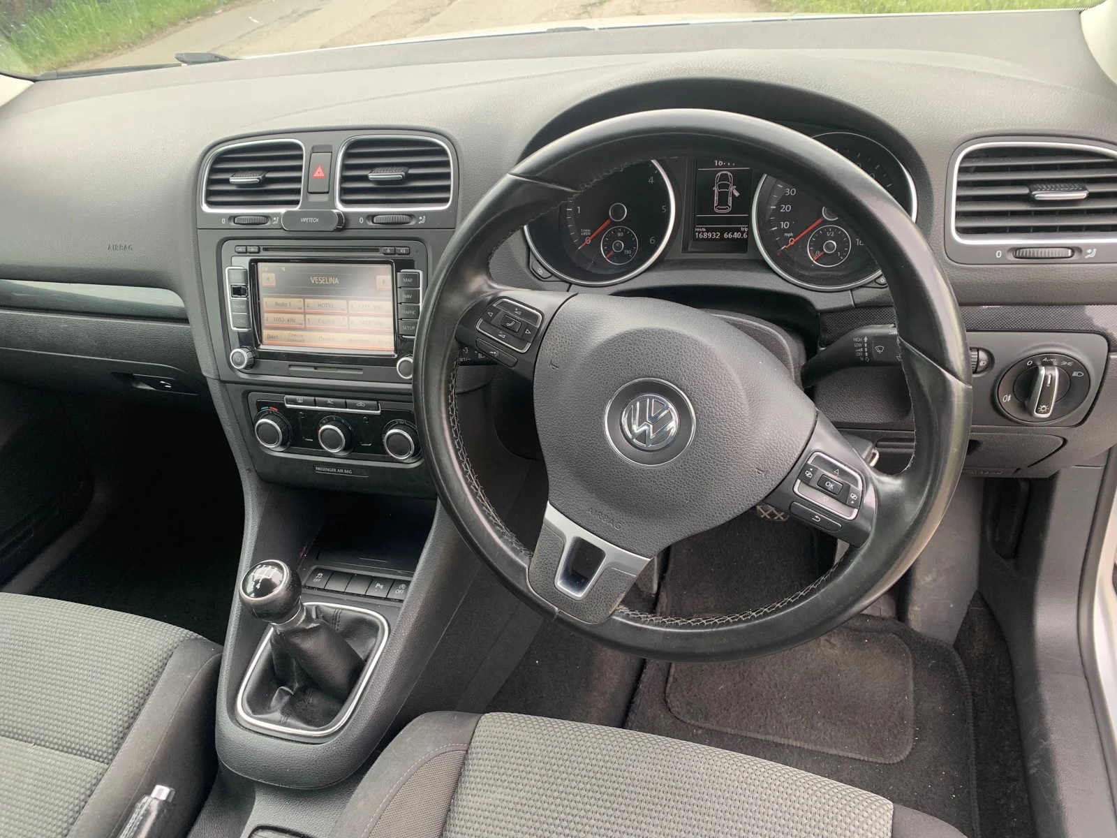 VW Golf 6 1.6tdi 105hp - изображение 6